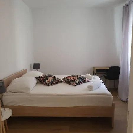 Duzy W Centrum - 3 - Garaz Apartment Wroclaw